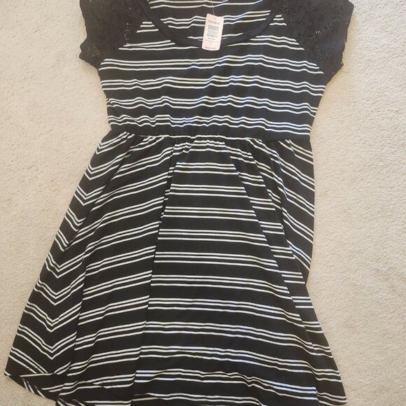 Torrid dress NWT - Picture 3 of 3